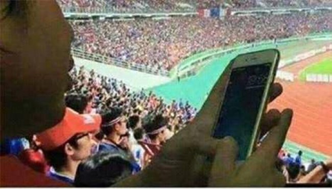 Cảm giác tuyệt vời nhất là khi được xem trực tiếp ở sân vận động