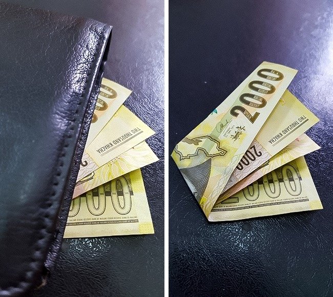 "Chút tiền tip cho nhân viên phục vụ."