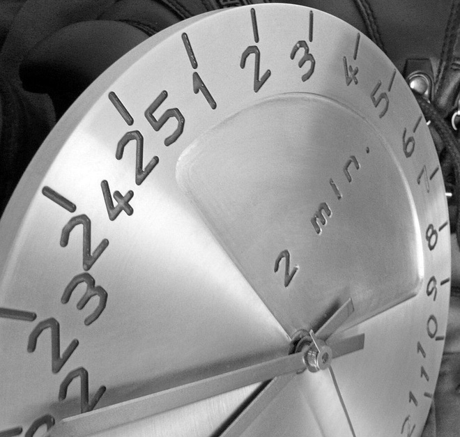 Thời gian trên Trái Đất đang “dài ra” mỗi ngày