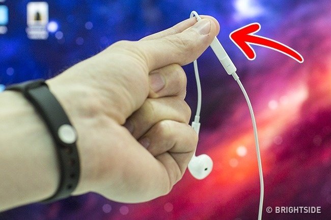 Sử dụng tai nghe để chụp ảnh