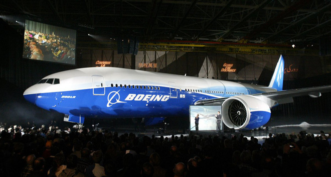 Năm 2006, Boeing ra mắt chiếc 777 siêu dài tên 777-200LR