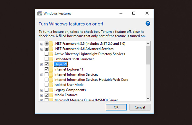 Chọn Turn Windows features on or off > Hyper > OK để tải xuống