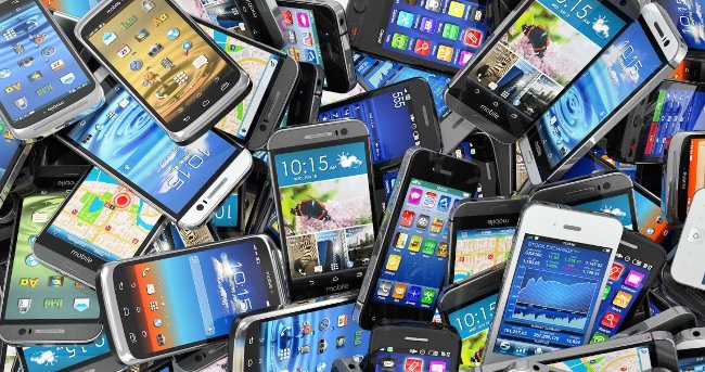 Nghiên cứu cho thấy chỉ cần để smartphone gần cạnh cũng khiến bạn trở nên "ngốc nghếch hơn"