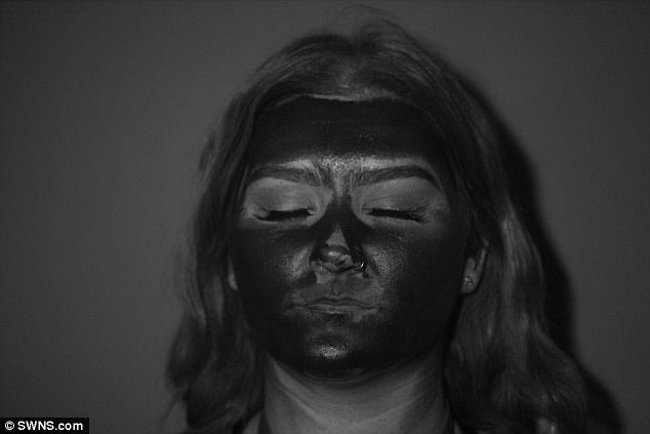 Nghiên cứu cho thấy hầu hết mọi người bôi kem chống nắng thường bỏ lỡ vị trí quanh vùng mắt