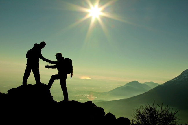 Luôn quan tâm đến mọi người xung quanh