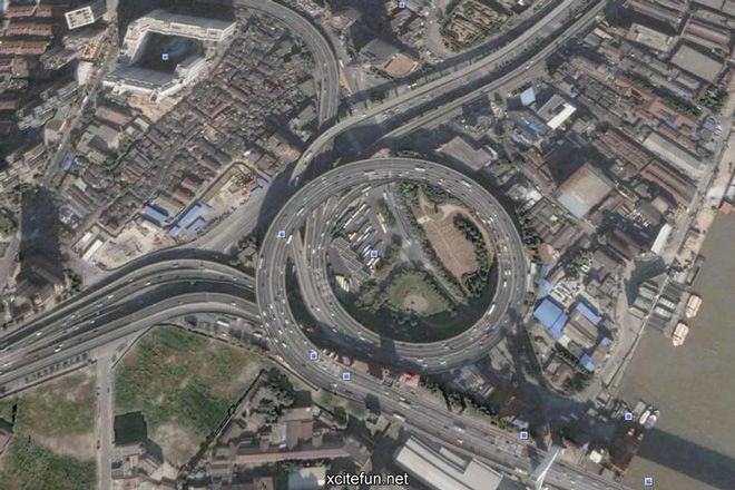 Người đưa ra ý tưởng về chiếc cầu hình xoáy ốc độc đáo này lại là một cậu bé 9 tuổi tên Dương Minh