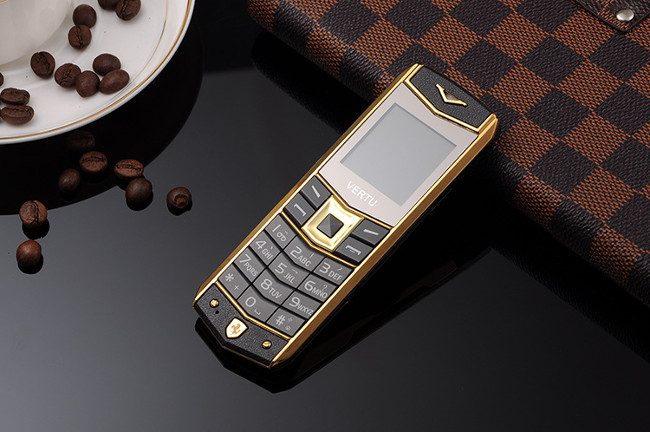 Vertu điện thoại đắt đỏ nhất thế giới 