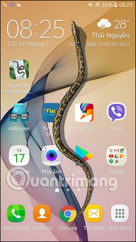 Con rắn xuất hiện trên các màn hình thiết bị