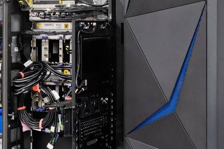 Mainframe mới Z14 của IBM với khả năng mã hóa mạnh mẽ