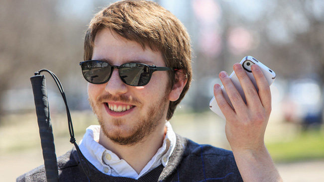 Seeing AI giúp người dùng nhận biết những thứ xung quanh