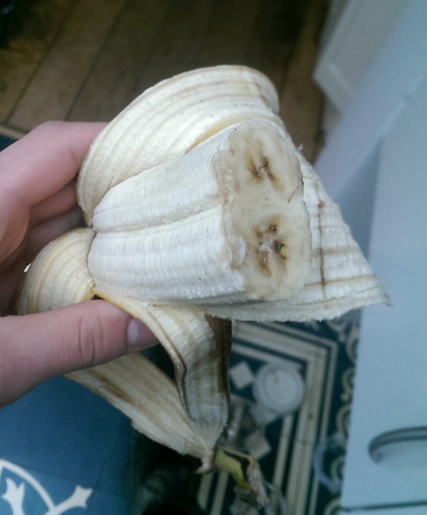 Chuối song sinh bay đến từ hành tinh lạ