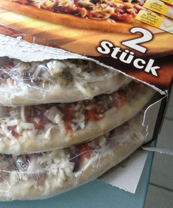 Đồ ăn đóng hộp mà không hiểu sao vẫn cứ đỏ