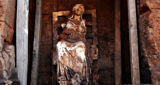 Khai quật bức tượng bằng đá cẩm thạch 2.100 năm tuổi ở Bắc Thổ Nhĩ Kỳ