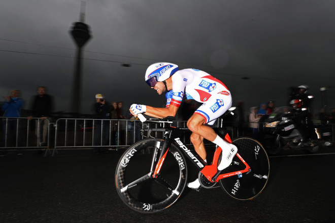 Tay đua Thibaut Pinot (FDJ) cùng chiếc Lapierre Aerostorm DRS TT