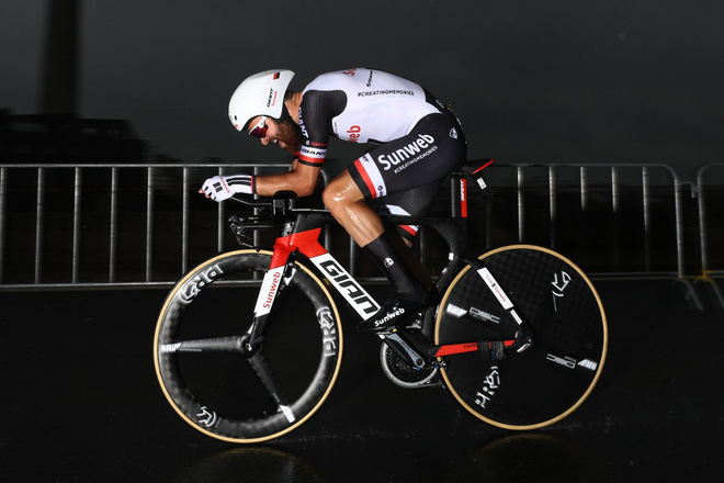 Tay đua Simon Geschke (Sunweb) sử dụng chiếc Giant Trinity Advanced Pro
