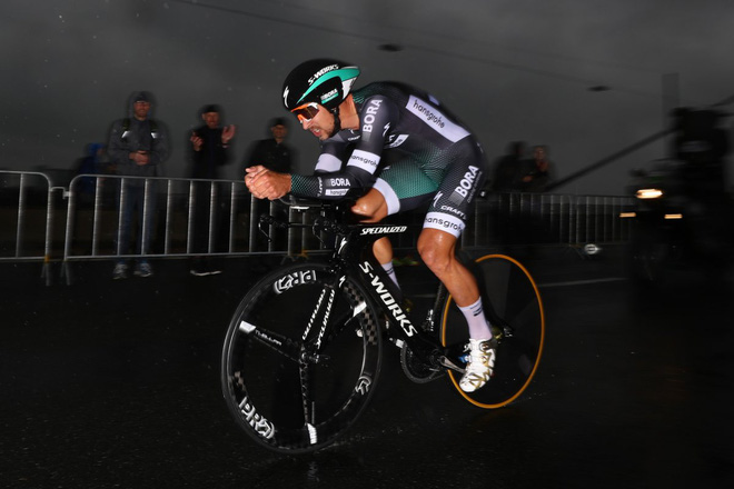 Chiếc Specialized S-Works Shiv cùng tay đua Peter Sagan (BORA-Hansgrohe)
