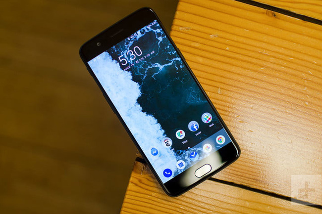 OnePlus 5 với lượng RAM 8 GB
