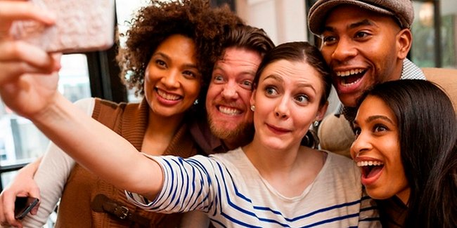 Họ luôn giữ liên lạc với bạn