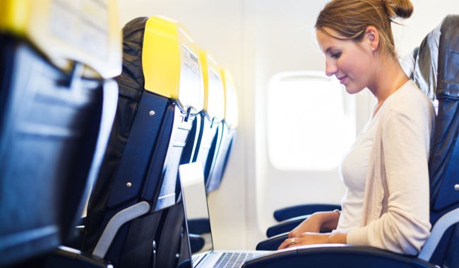 Những thiết bị điện tử nào có thể sử dụng trên máy bay?