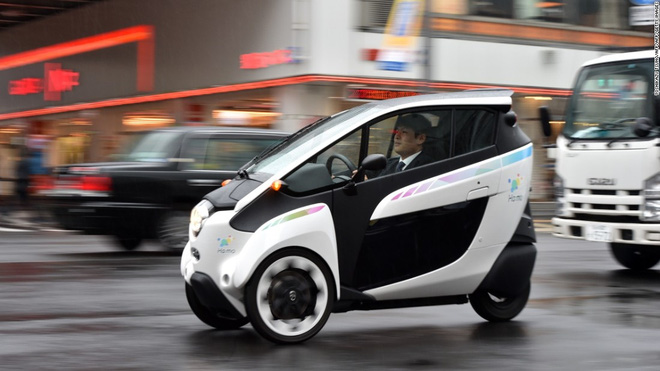 Xe cá nhân ba bánhToyota i-Road