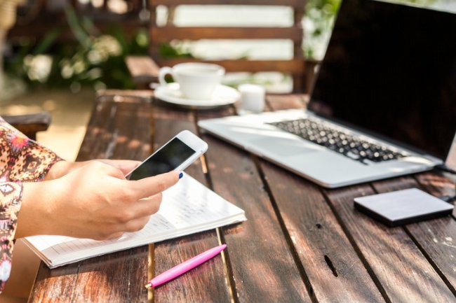 Thư ký/trợ lý ảo