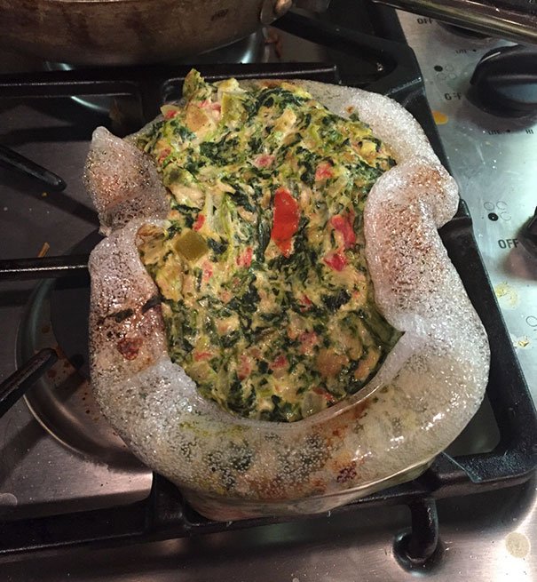 Chắc mỗi lần nấu phải sắm ngay một cái nồi mới mất!