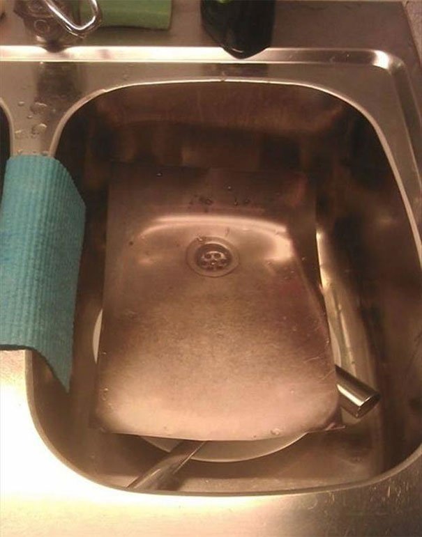 Bạn nên chuẩn bị tinh thần với việc đồ đạc có thể hỏng hóc một cách mà bạn không thể ngờ được.