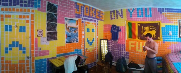 Khi mà bạn phải sống chung với một đứa siêng học lý thuyết