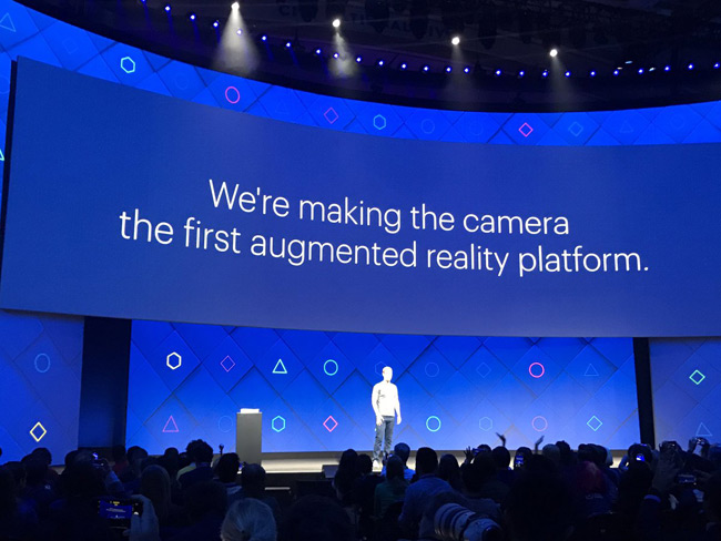 Tagline của Facebook