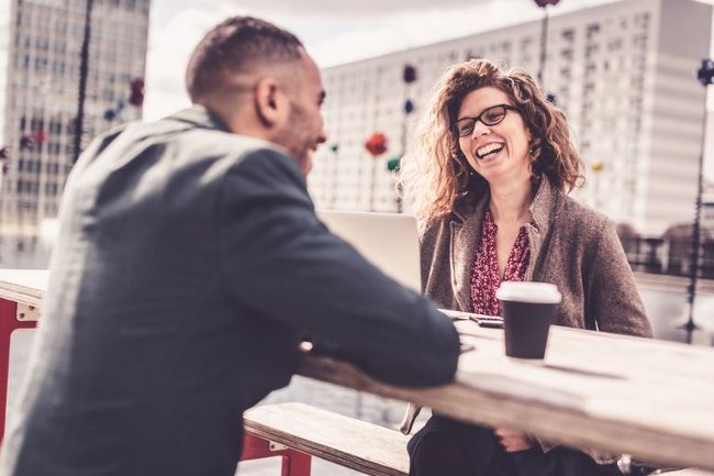 “Tôi nghĩ ____ không thích tôi bởi vì họ đã không trả lời tin nhắn/điện thoại/email của tôi”