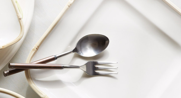 Bà Margaret Daalman đã nuốt cả bộ sưu tập thìa nĩa vào bụng 