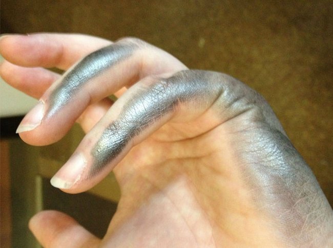 Nỗi khổ của người viết tay trái