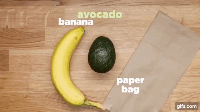 Chuối giúp bơ nhanh chín 