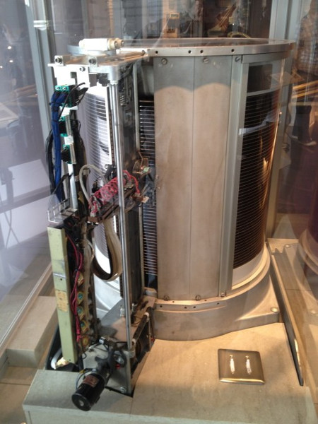 Ổ cứng IBM 350 RAMAC