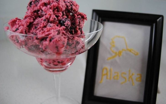 Món kem nổi tiếng của người Eskimo này được làm từ mỡ sống của nhiều loài động vật 