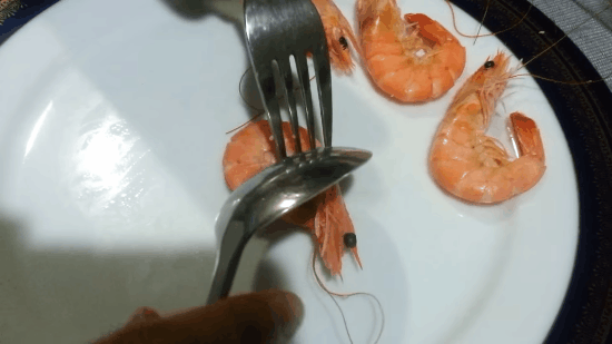 Quy trình bóc vỏ tôm 