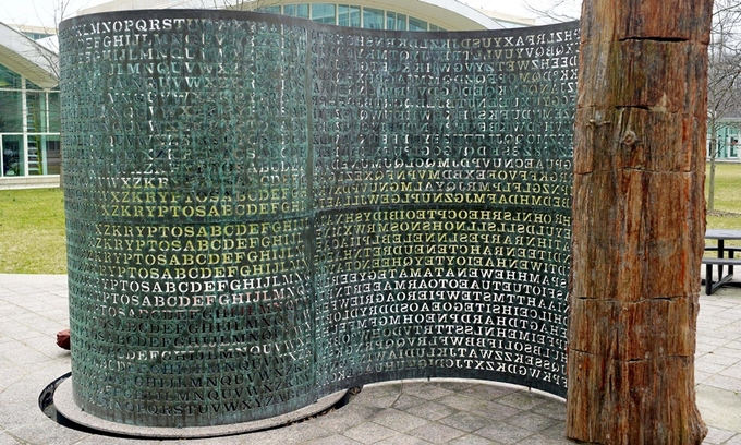 Mật mã Kryptos khó đến nỗi CIA cũng chưa thể giải hết 