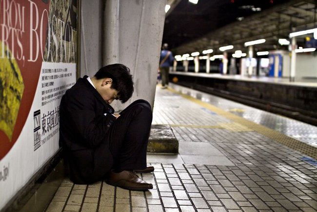 Mệt đến mức ngồi xuống là có thể ngủ một giấc ngon lành.