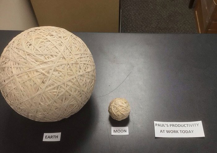 Những sáng tạo mang tầm vũ trụ trong những ngày buồn như con chuồn chuồn.