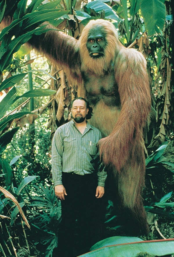 Chi vượn Gigantopithecus có thể cao đến 4m, nặng 550kg