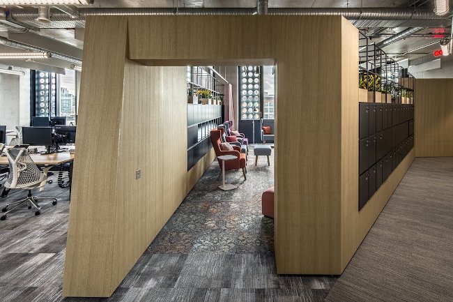 Còn đây là khu vực tủ khóa để đồ cá nhân dành cho nhân viên Adobe