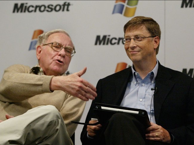 Warren Buffett và đối tác chơi bài Bridge của mình, Bill Gates