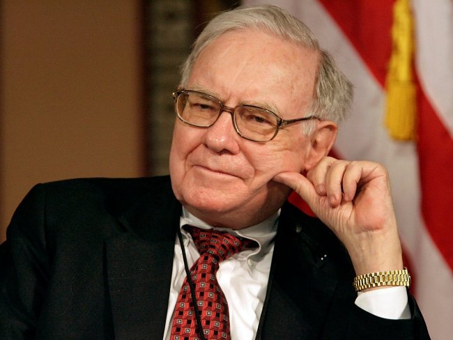 Hàng năm, Buffett quyên góp hàng tỷ đô để làm từ thiện