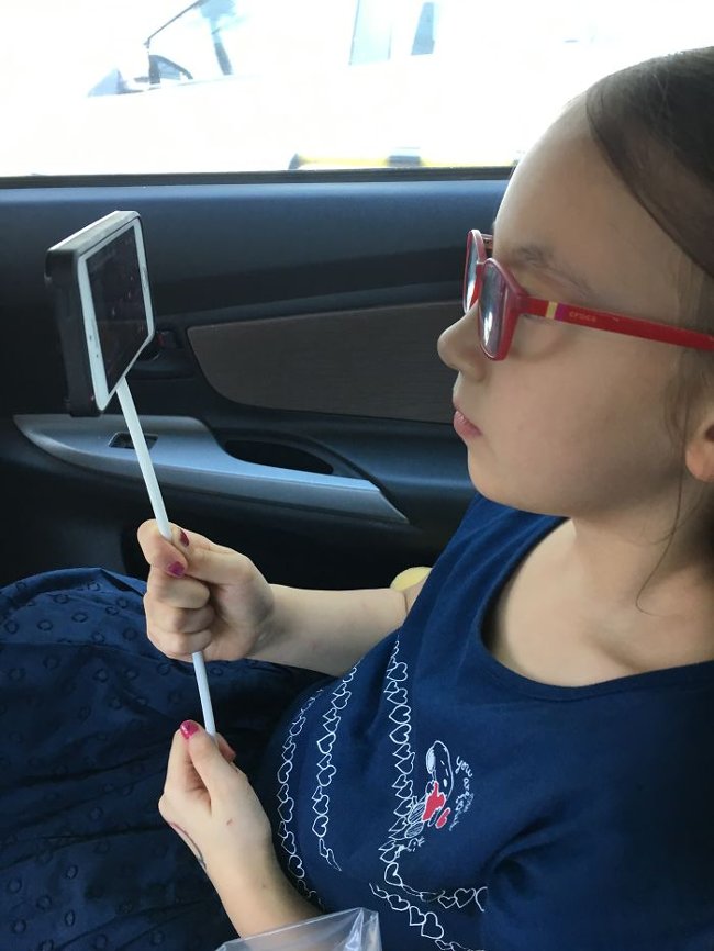 Chỉ cần một chiếc ống hút là đủ!