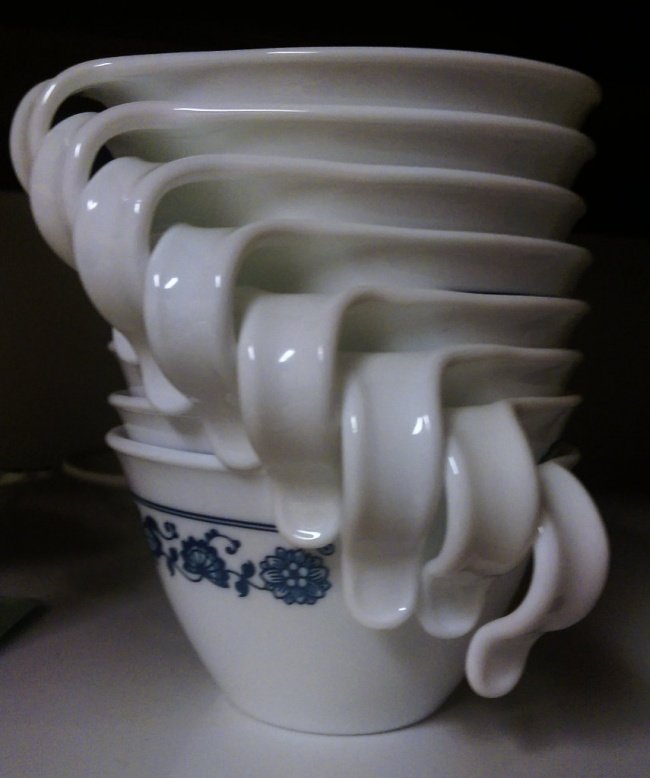 Cách đóng gói đúng của những chiếc cốc này!