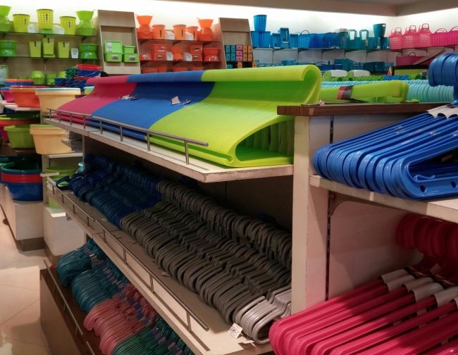 Kệ móc treo quần áo mà bạn có thể đứng ngắm hàng giờ không thấy chán.