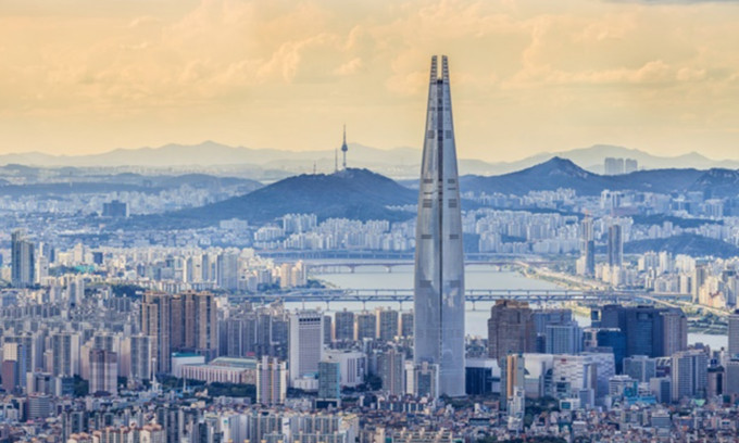 Tháp Lotte World (Seoul, Hàn Quốc) cao 555 m