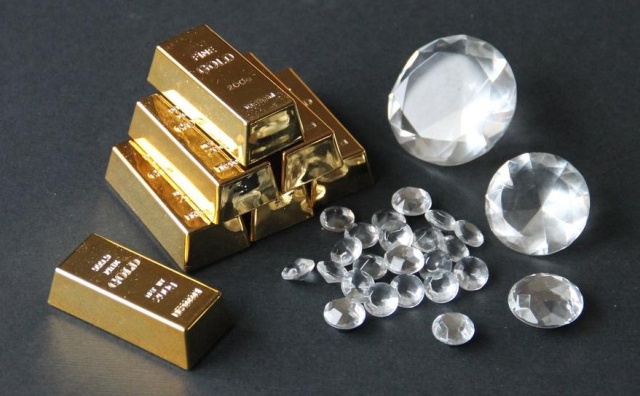 Tìm kiếm một khối vàng tự nhiên nặng khoảng 5 chỉ còn khó hơn cả việc tìm một viên kim cương 5 cara