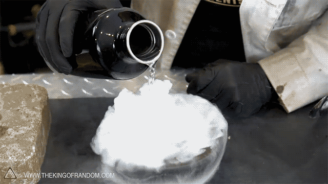 Đóng băng xăng nhờ nitơ hóa lỏng