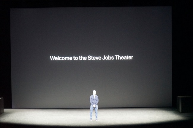 Lễ ra mắt iPhone 8 bắt đầu